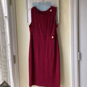 TALBOTS Maroon Sleeveless Classic Dress Size 12 Pre-loved!